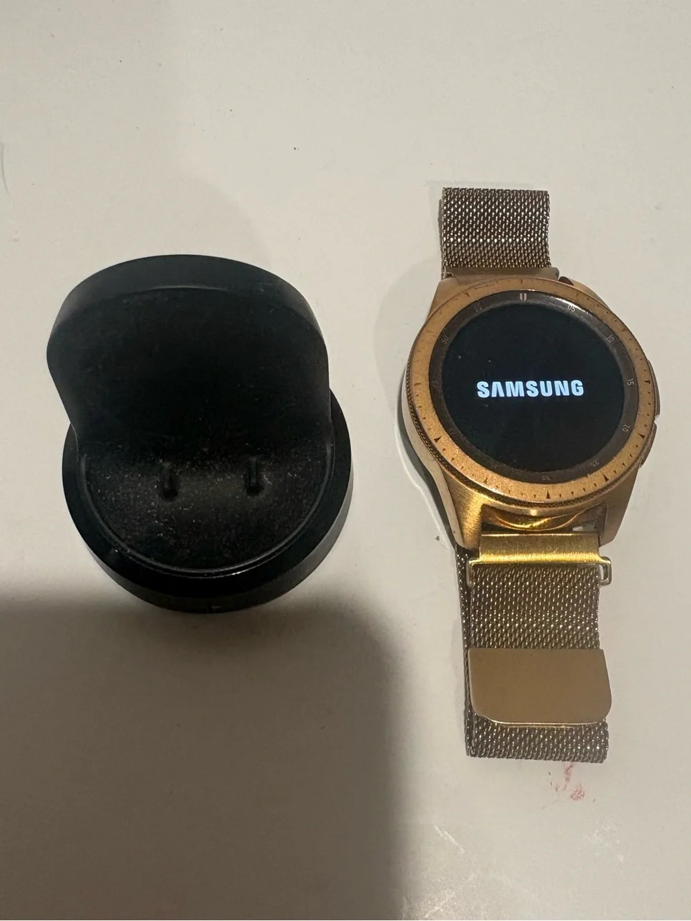 Samsung Gold Smartwatch with Gold Milanese Loop with Charger - Model # SM-R815U
